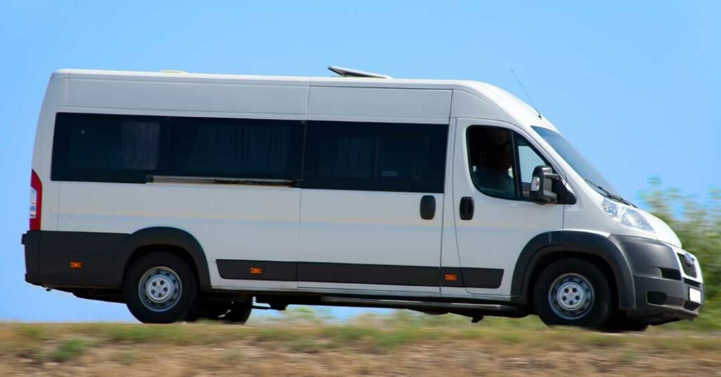 Minibus Hire and Minibus Taxi Service in London Minibus Hire and Minibus Taxi Service in London